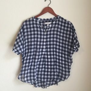 Lightweight navy and white checkered top- petite medium